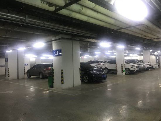 鞍山中心智选假日酒店主图