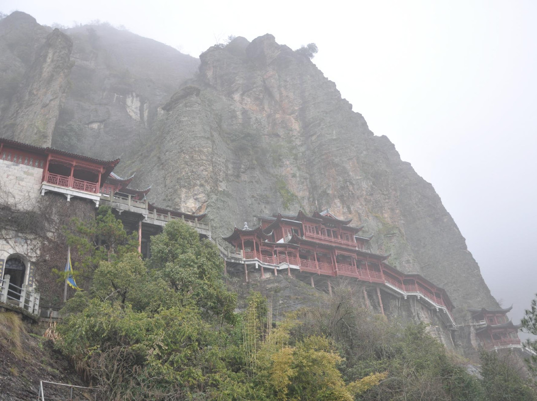 江南悬空寺景点图片