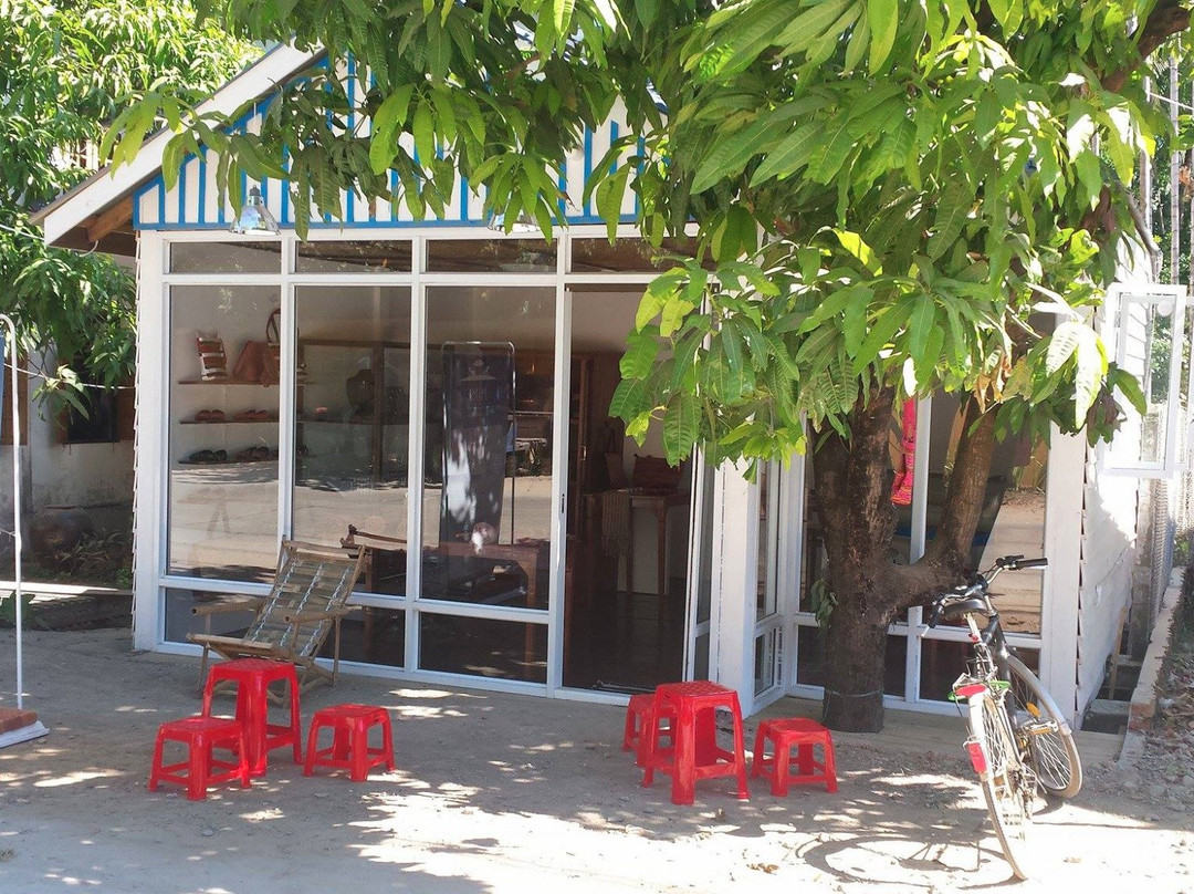 卡帕里旅游景点-MiMi Souvenir Shop