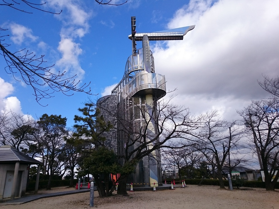 Momoyama Park景点图片