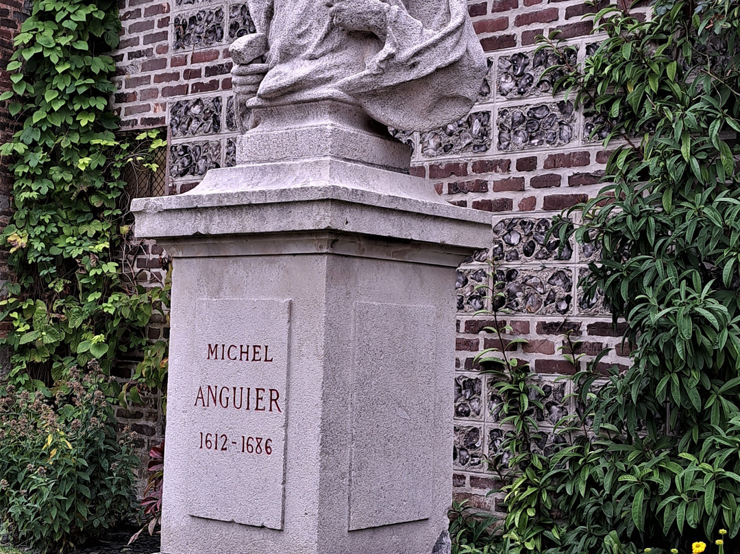 Monument à Michel Anguier景点图片