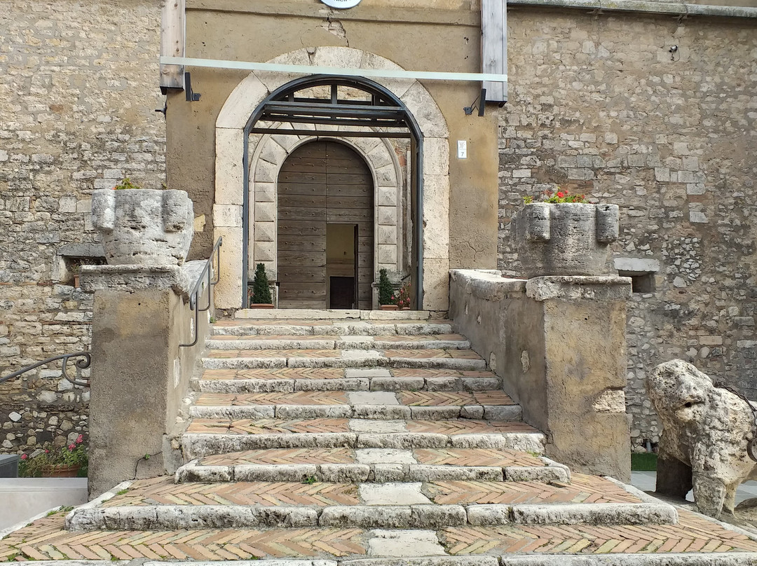 Castello d'Alviano景点图片