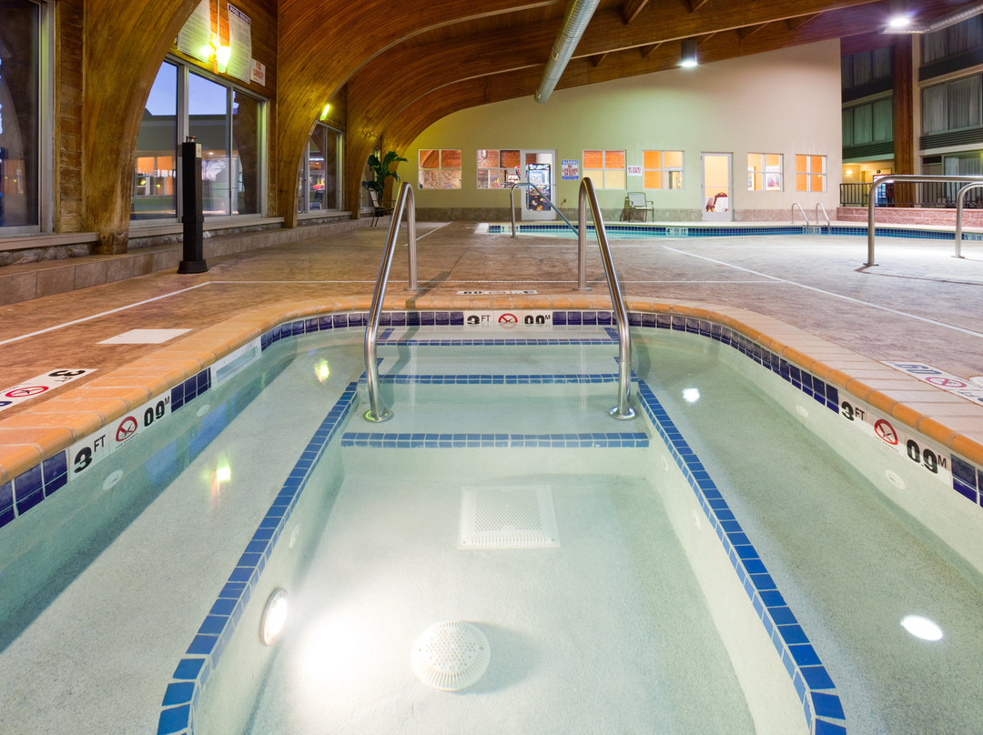 Holiday Inn Detroit Lakes - Lakefront by IHG主图