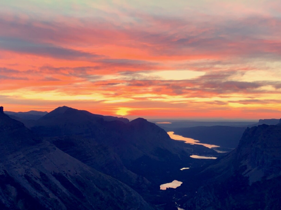 Swiftcurrent Pass Hike景点图片