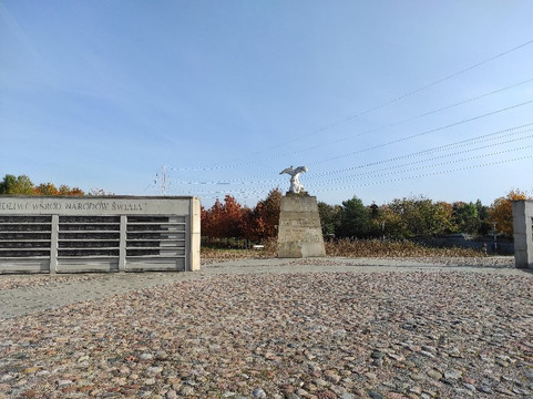 Park Ocalałych-罗兹必去景点