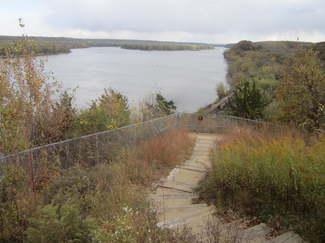 Julien Dubuque Monument-迪比克必去景点
