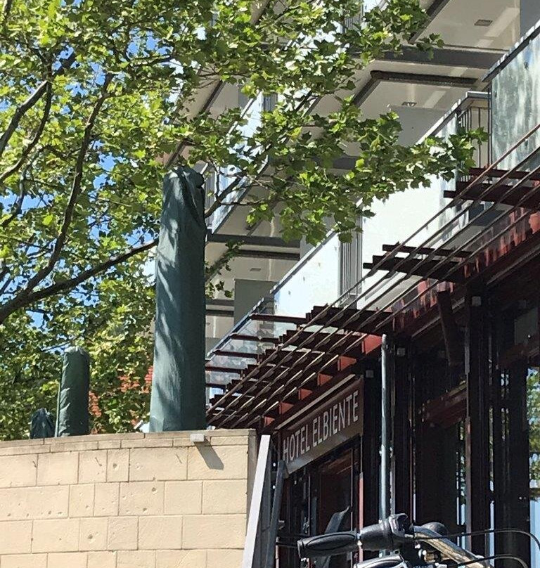 埃尔贝特酒店主图