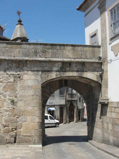 Porta Dos Cavaleiros-维塞乌必去景点