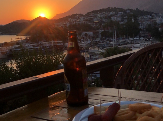 Dejavu Cafe Bar-卡斯必去景点