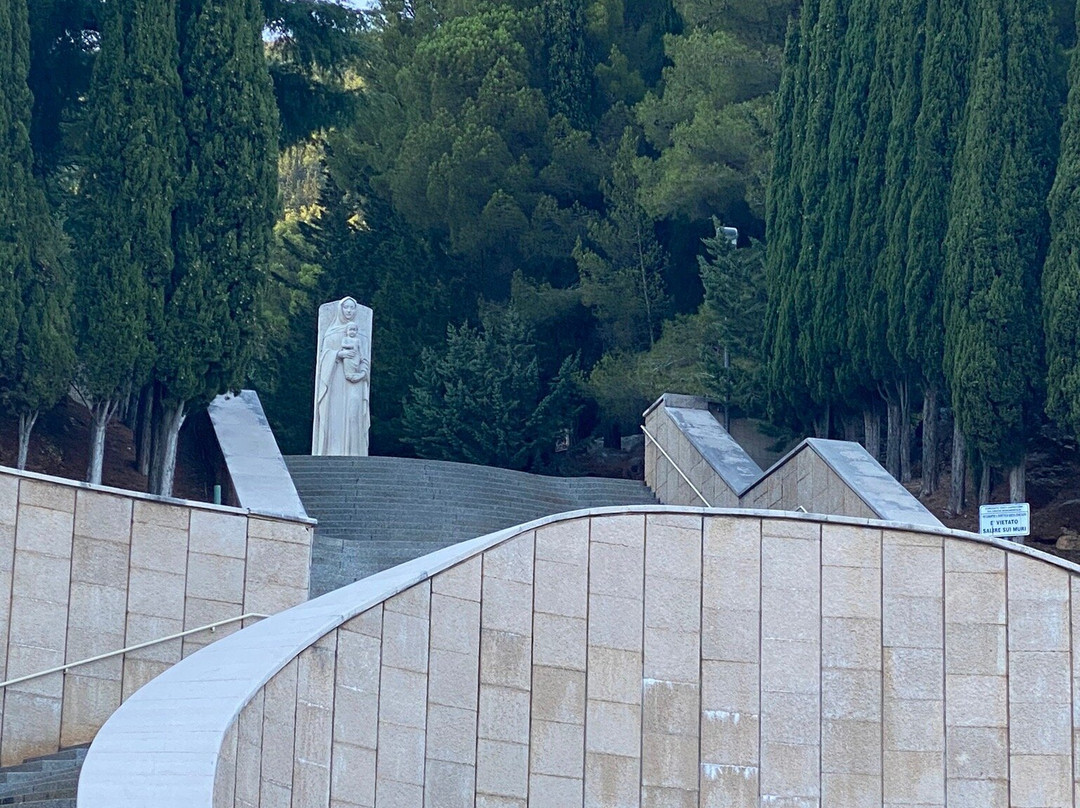 Via Crucis Monumentale-San Giovanni Rotondo必去景点