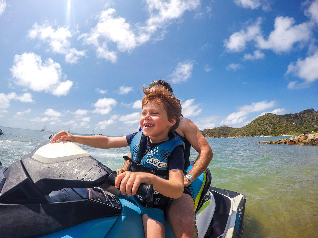 Magnetic Island Jet Skis-Horseshoe Bay必去景点