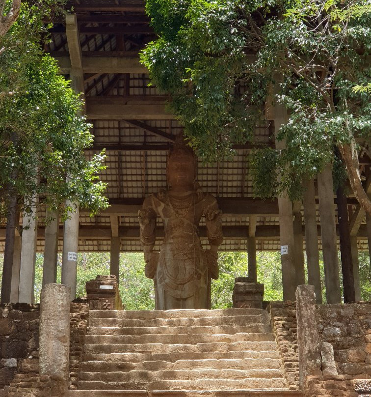 Maligawila Buddha Statue-Buttala必去景点
