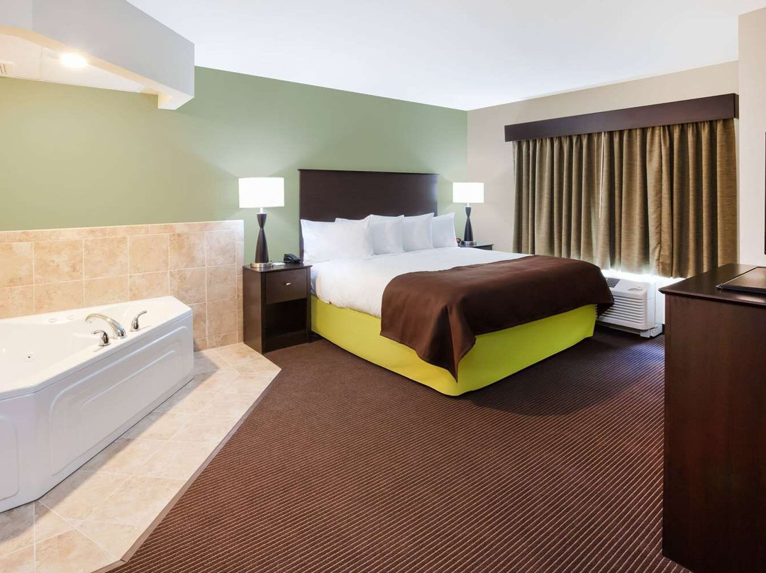 AmericInn by Wyndham DeWitt主图