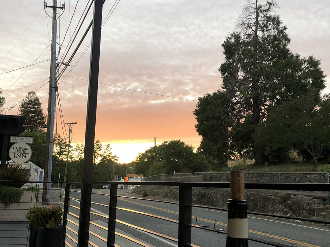 The Hanford House主图