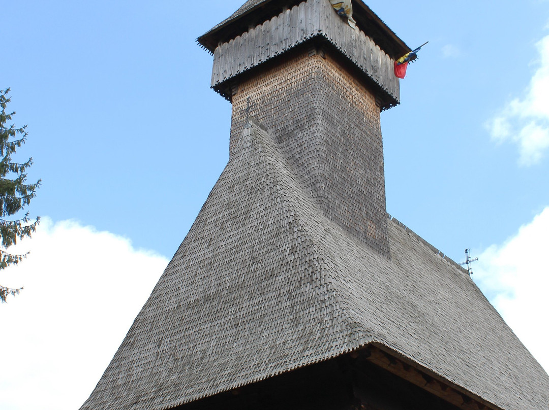 马拉穆列什县旅游景点-Holzkirche Von Sârbi Josani