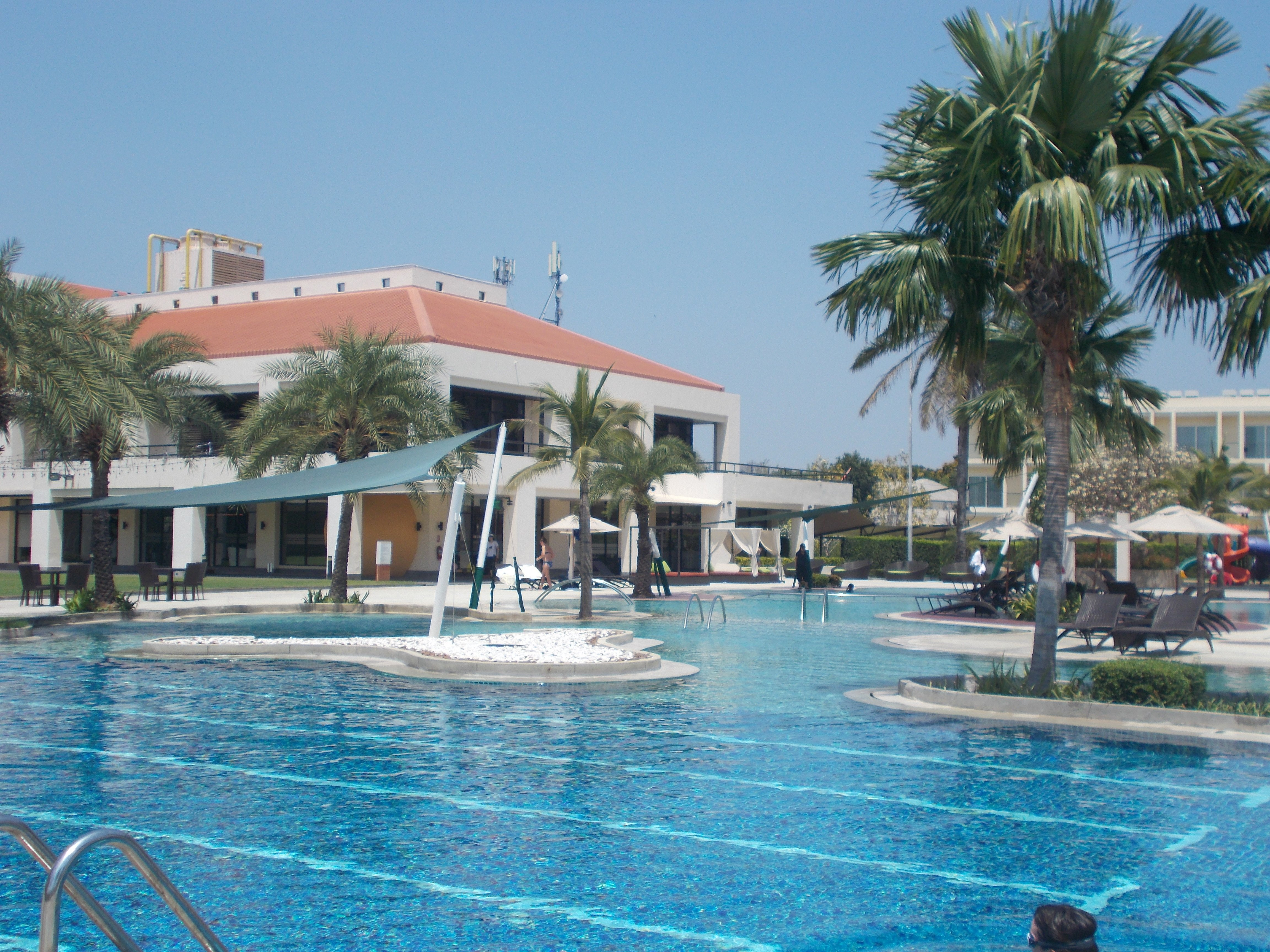 Eastin Thana City Golf Resort Bangkok-泳池