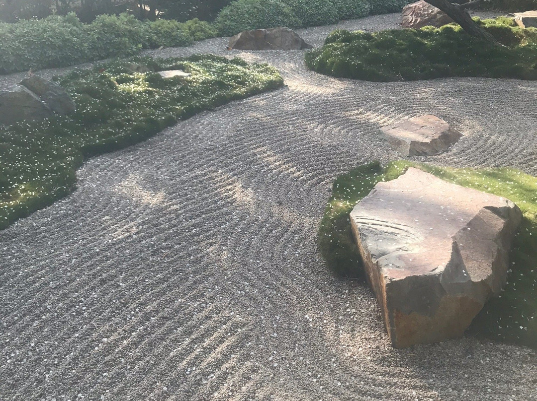 Earl Burns Miller Japanese Garden-长滩必去景点