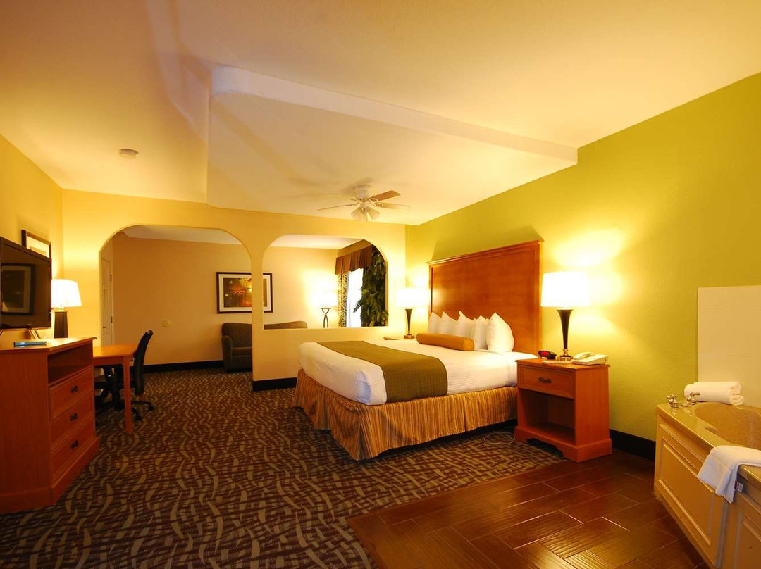 Surestay Hotel By Best Western Alice主图