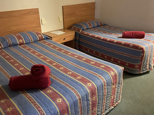 殖民地风格庭院摩托宾馆主图