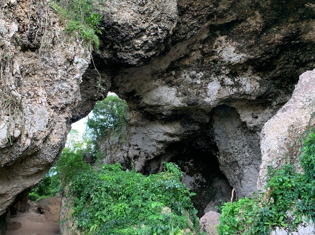 Monumento Historico Cueva Maria de La Cruz-Loiza必去景点