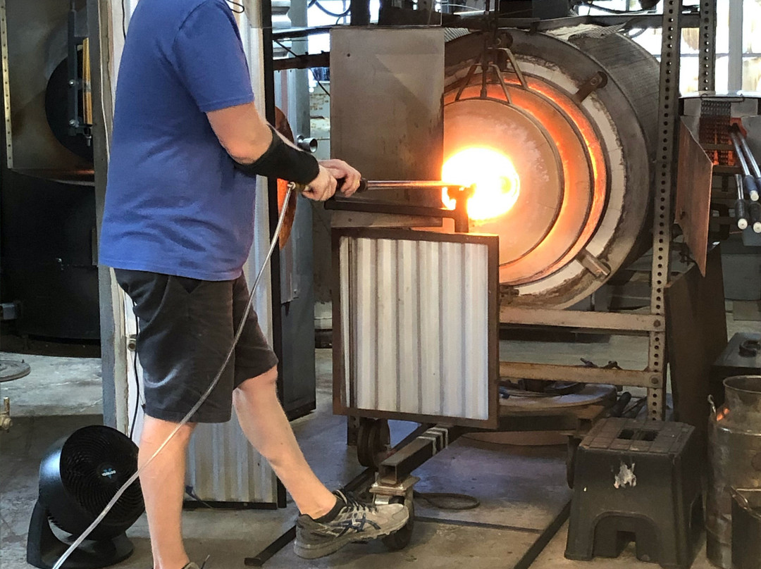 Hot Island Glass-马卡瓦必去景点