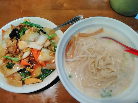 本格台湾料理 紅四季