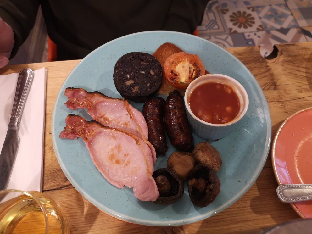 The Bull Hotel主图