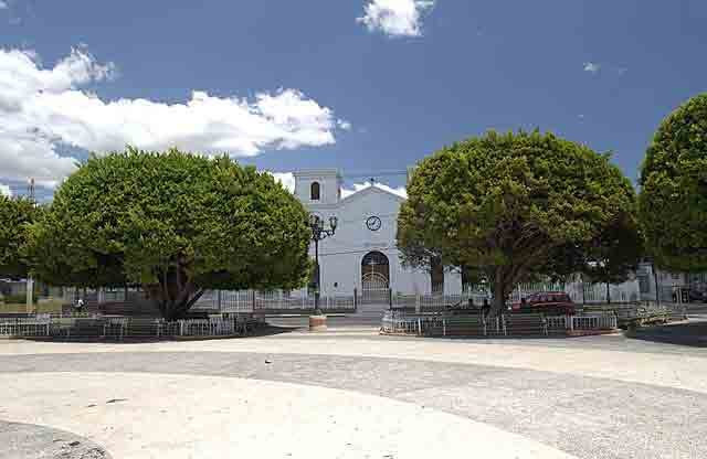 Parroquia Santiago Apostol-Santa Isabel必去景点
