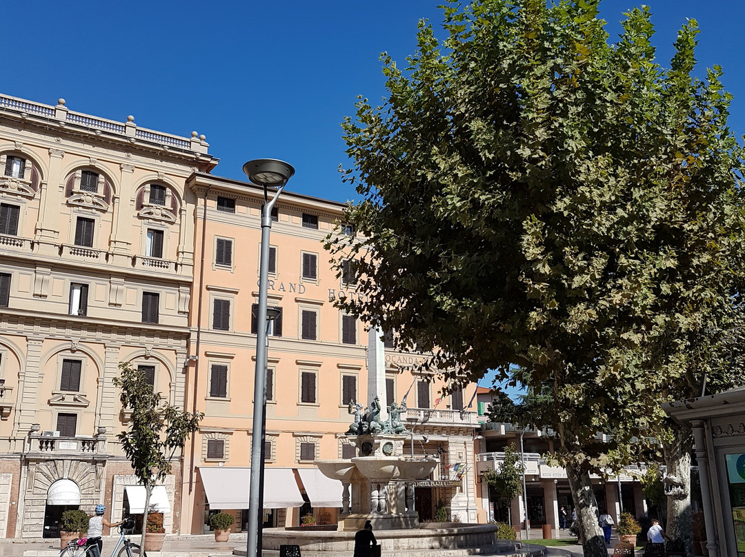 Piazza del Popolo-蒙特卡蒂尼－泰尔梅必去景点