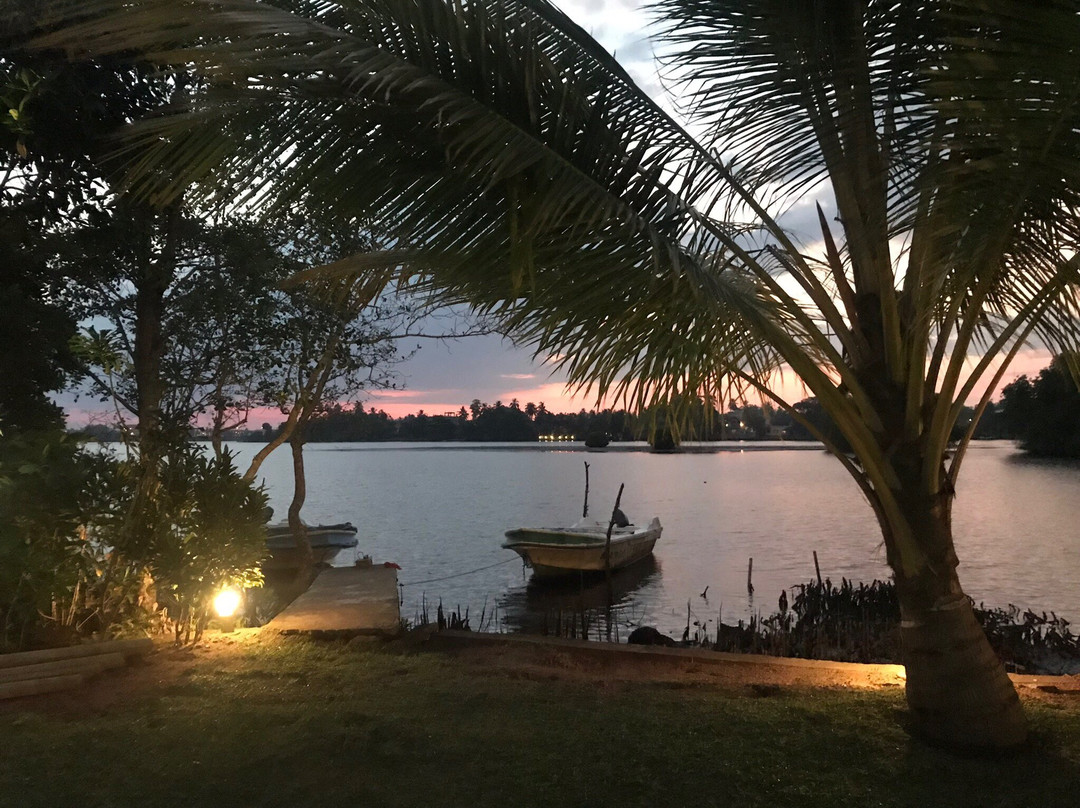 本托塔水滨度假酒店主图