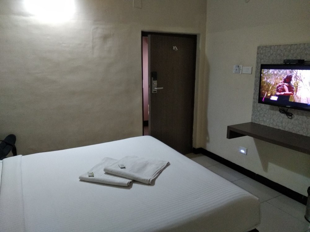 Hotel Sownthariyam主图