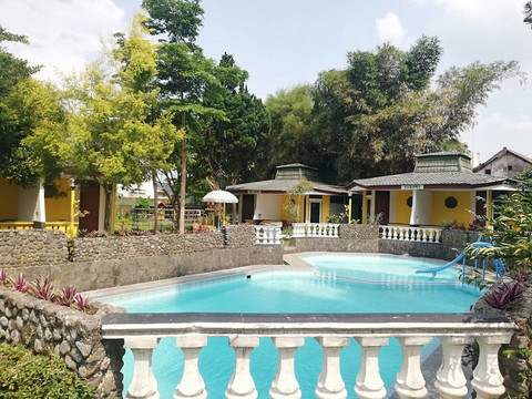 OYO 1996 Koneng Hotel主图