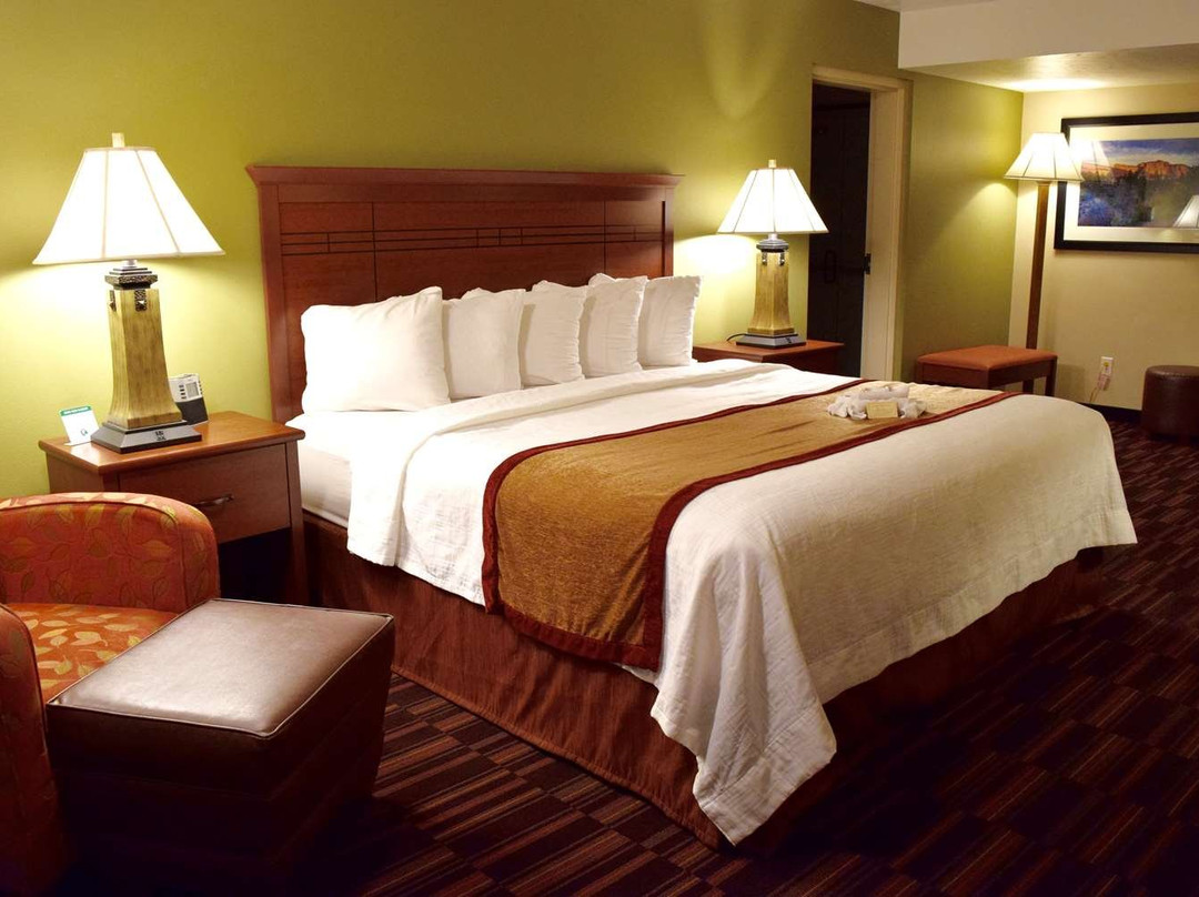 Town & Country Inn主图