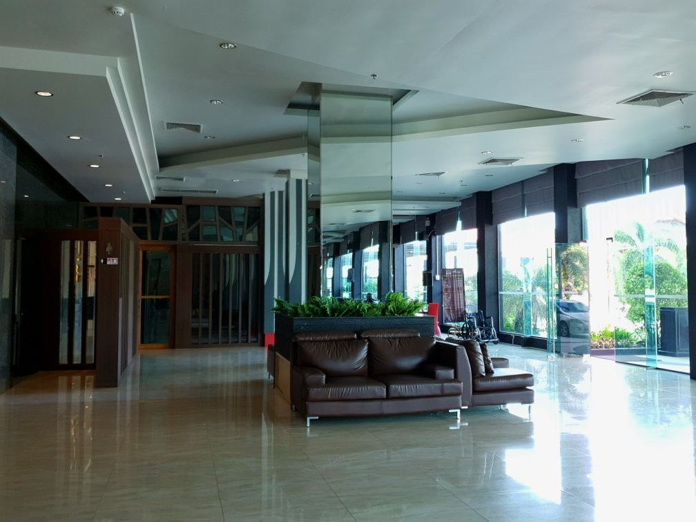 Alvarez Hotel主图