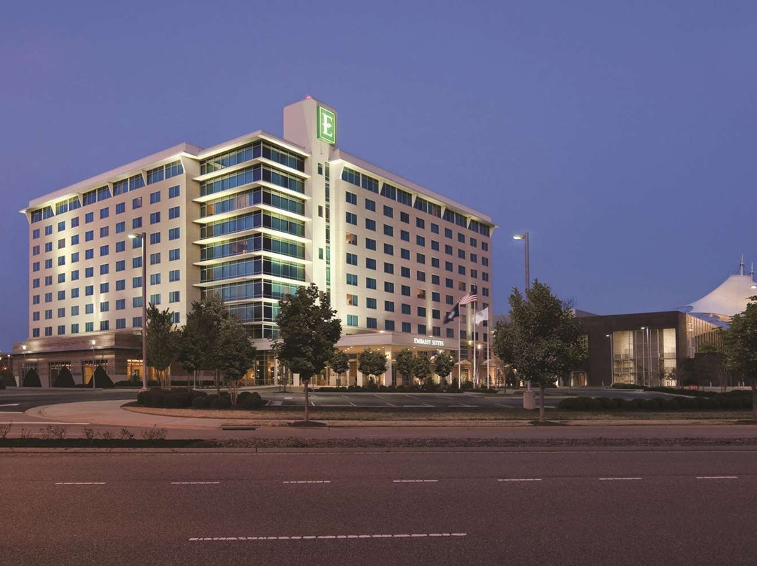 Embassy Suites by Hilton Hampton Convention Center主图