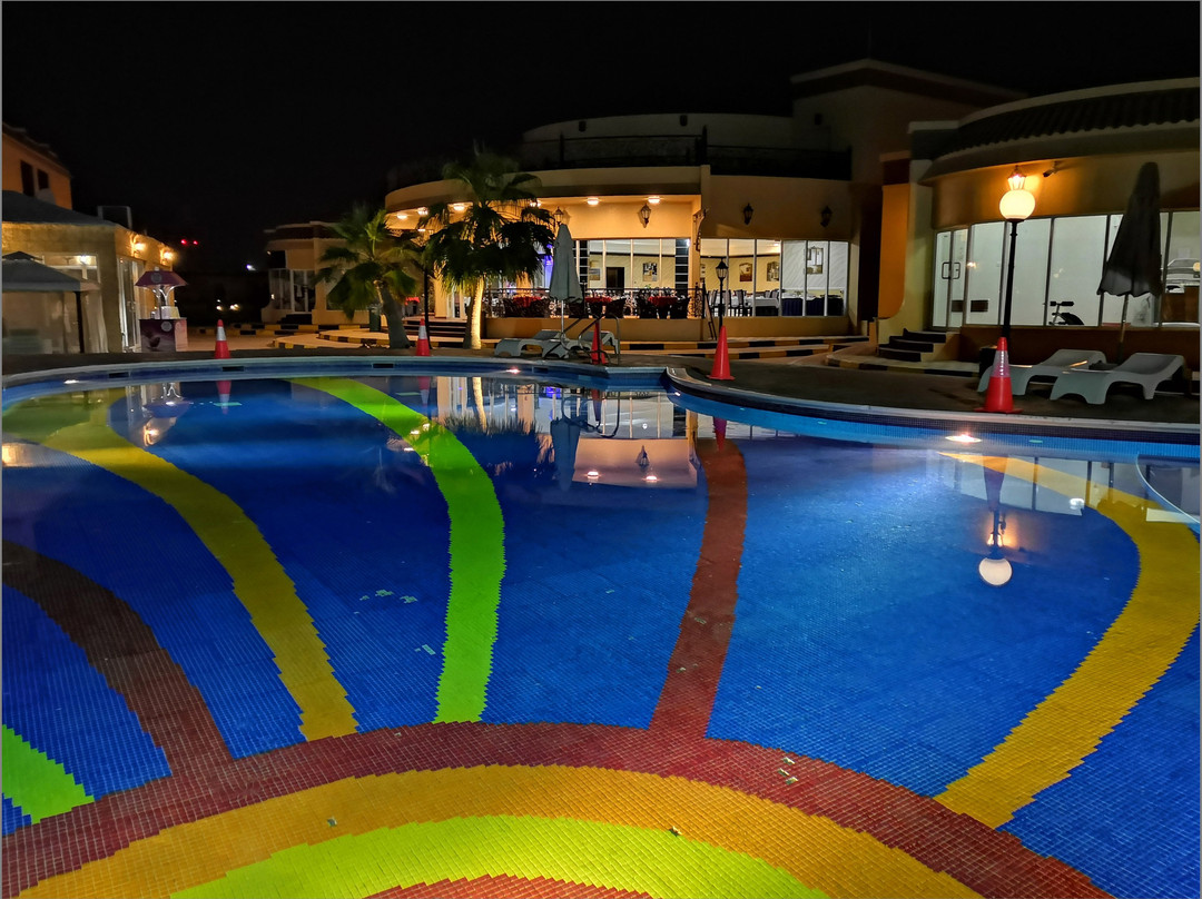 皇家海滩度假酒店主图