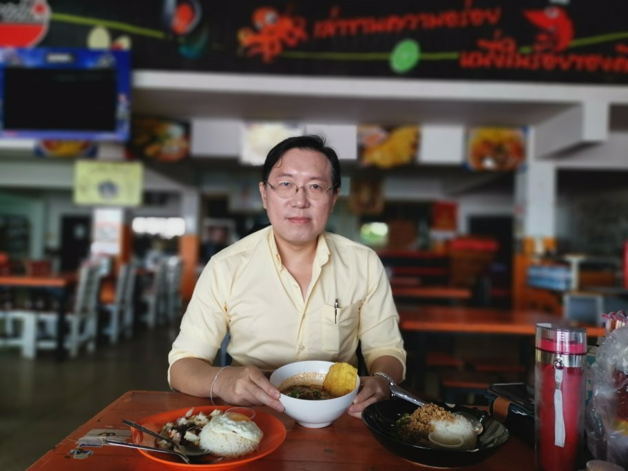 เตี๋ยวไข่หน้าเมือง