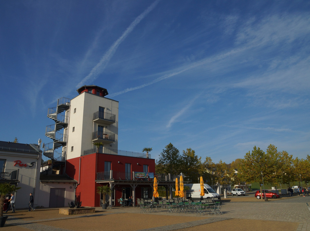 Warias Hotel & Restaurant主图