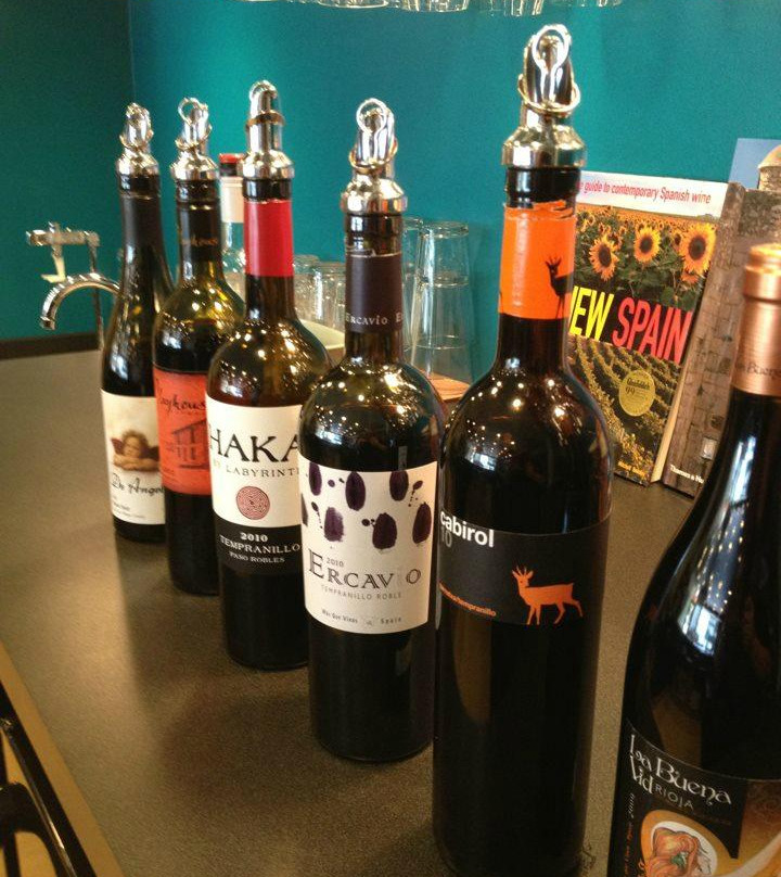 Alegria Wine and Ware景点图片