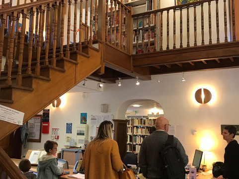 Mediatheque Lucien Jacques-格雷乌莱班必去景点