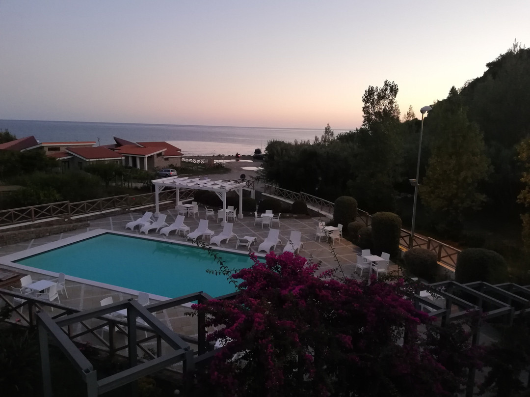 舞会天蓝酒店主图