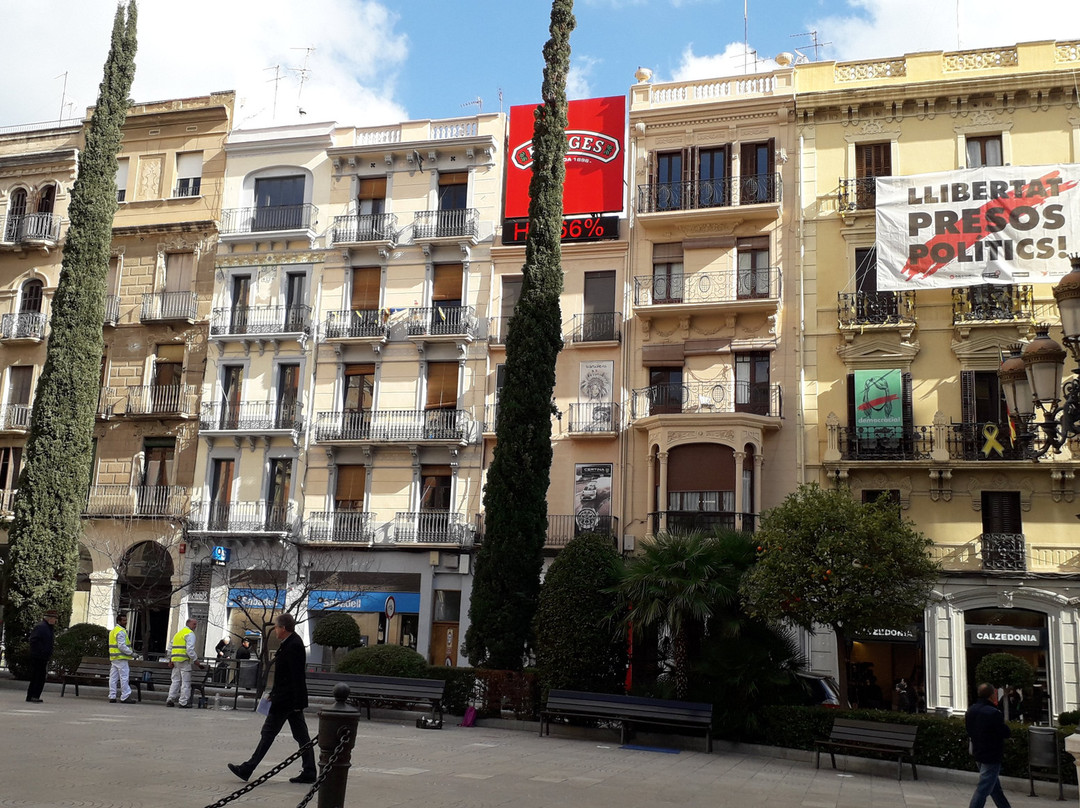 Plaça de Prim-雷乌斯必去景点