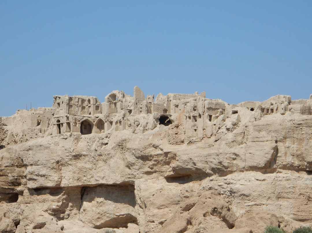 Izad Khast Castle景点图片
