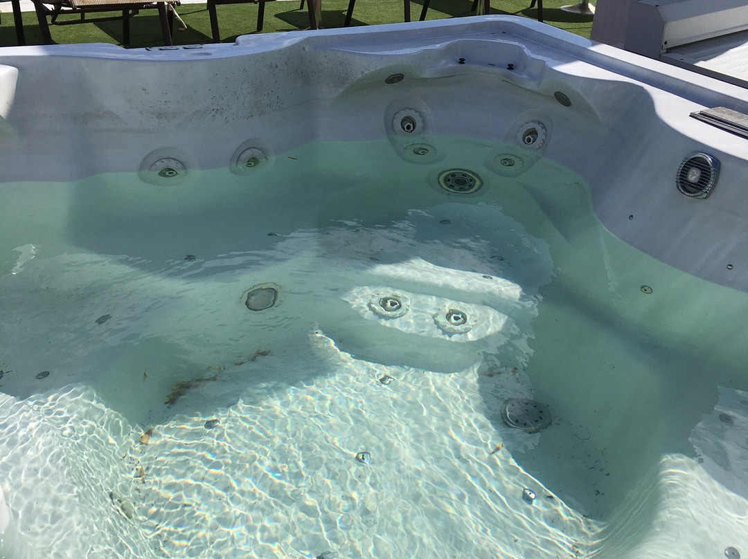 拉泽尼里酒店主图