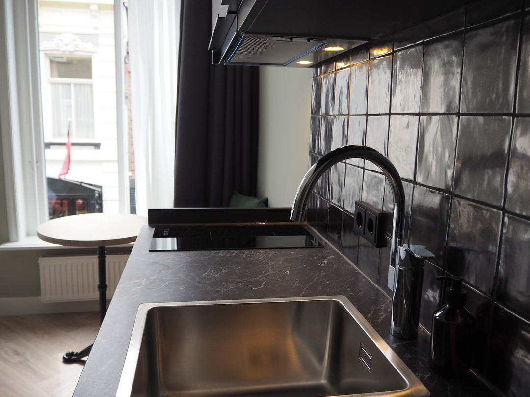 利昂市酒店主图