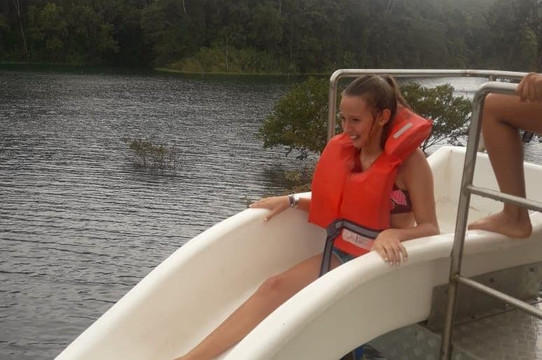 Catamarán Tucán Arenal-Nuevo Arenal必去景点