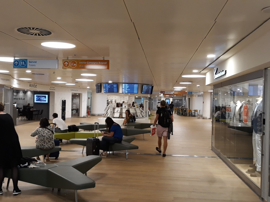 Centro Commerciale Caselle Aeroporto di Torino  Sandro Pertini景点图片