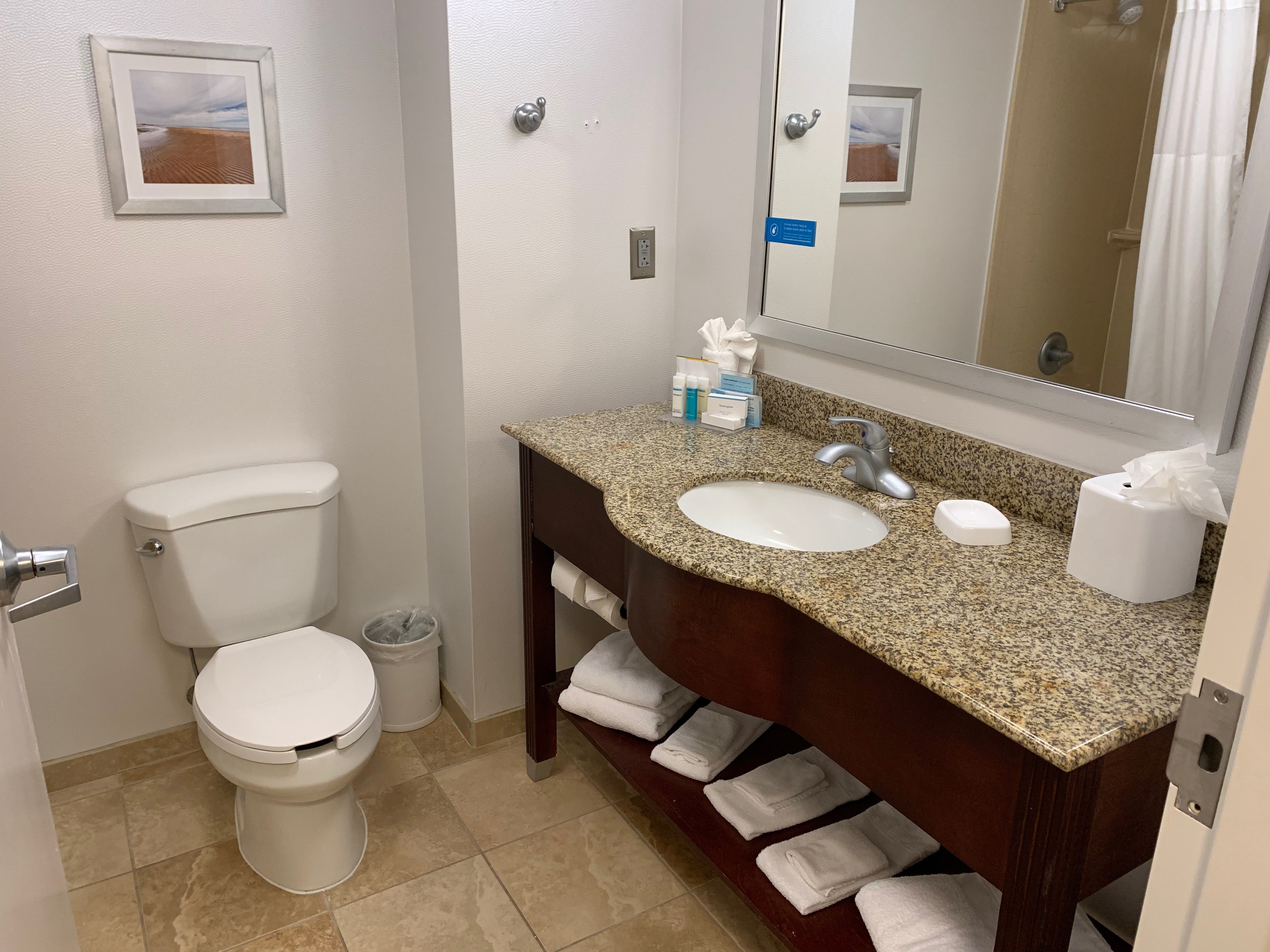 Hampton Inn South Kingstown-newport Area-浴室