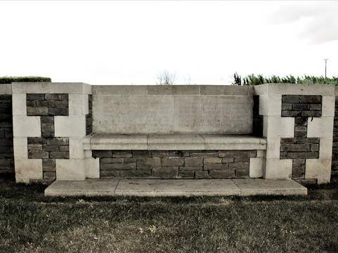 Hillside Cemetery-Le Quesnel必去景点