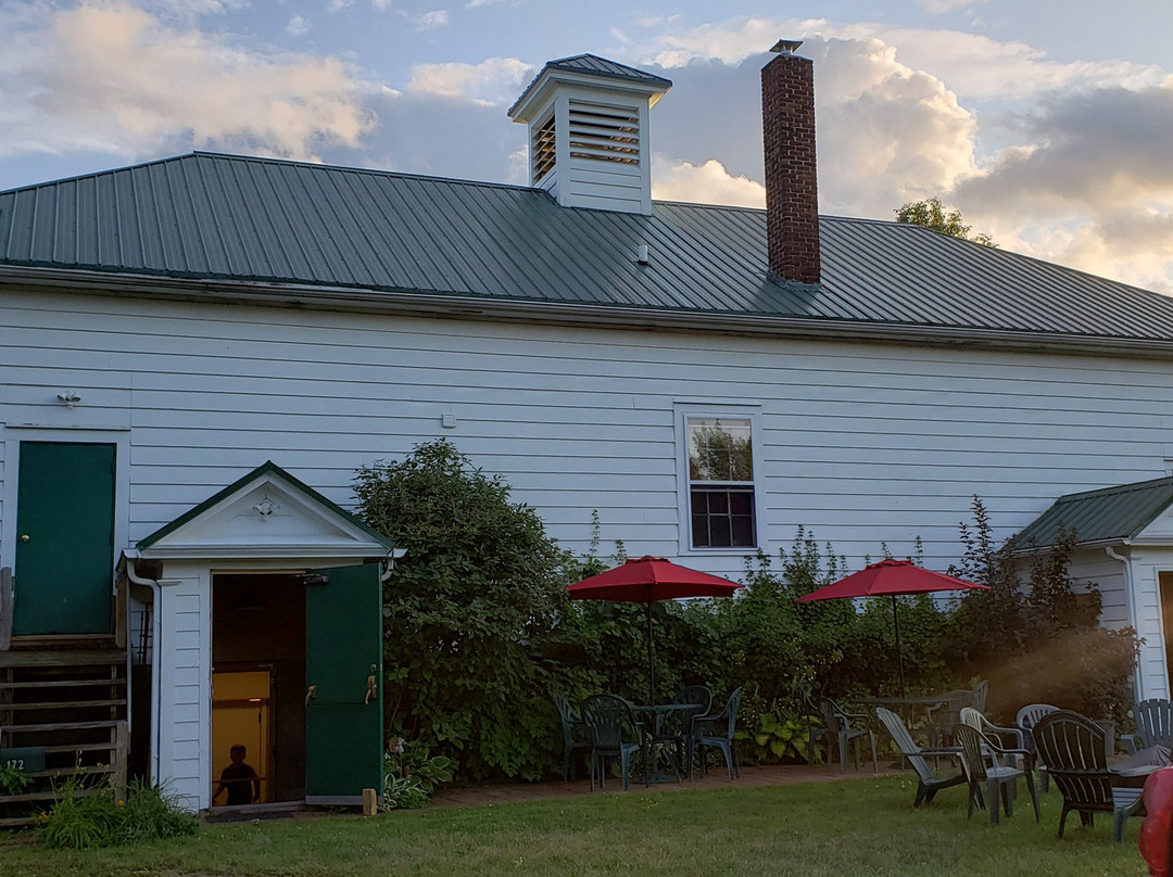 The Old Schoolhouse  of Isle La Motte主图